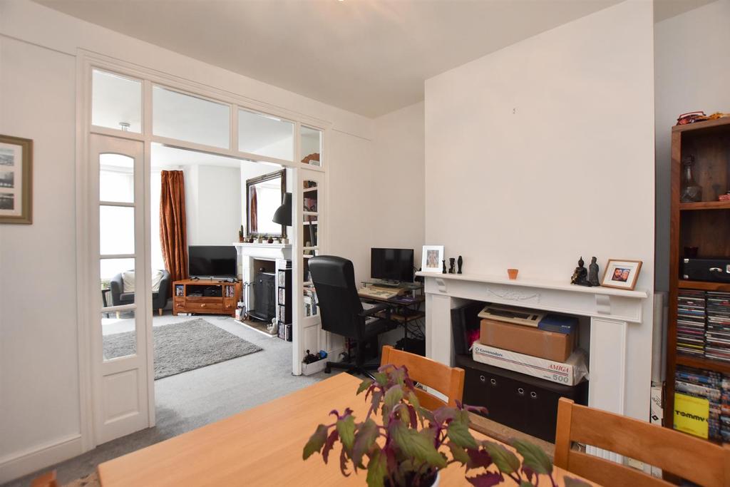 Living/dining space