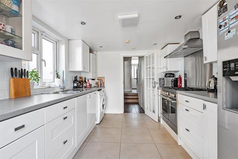 4 Browns Road, Surbiton, KT5 8SP