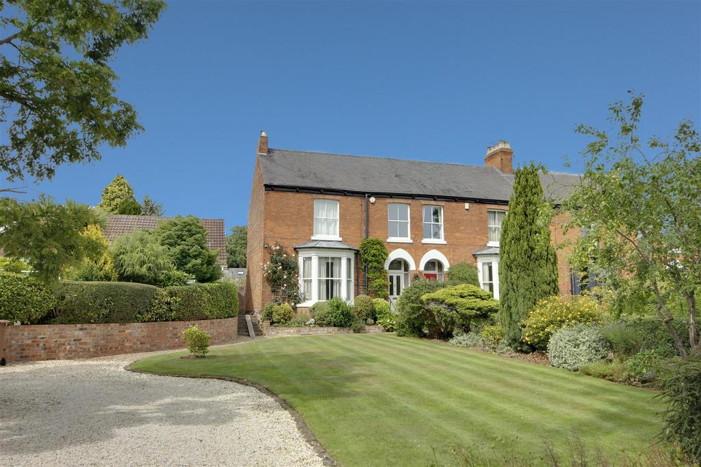 Eppleworth Road, Cottingham 4 bed semidetached house £470,000