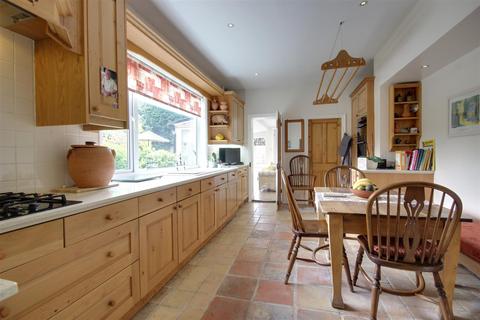 8 Eppleworth Road, Cottingham, HU16 5YE