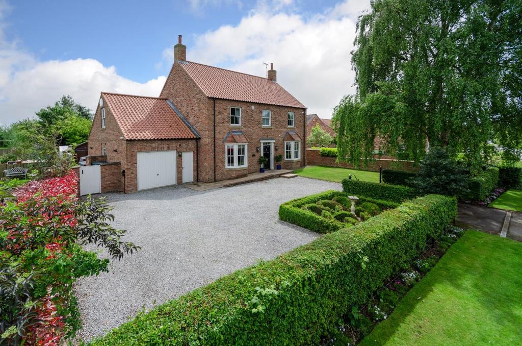 Aldwark, York 6 bed detached house £899,995