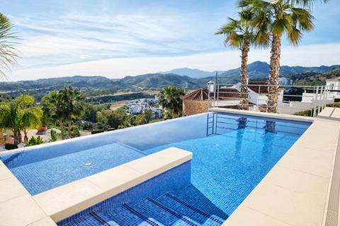 4 bedroom villa, Puerto del Capitan, Benahavis, Malaga