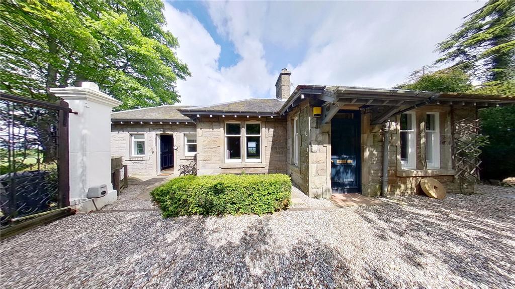 Kirkgate, Currie, Midlothian, EH14 2 bed bungalow £1,200 pcm (£277 pw)