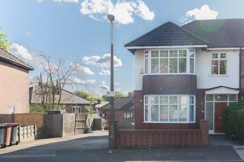 26 Moorside Road, Salford, M7 3PJ