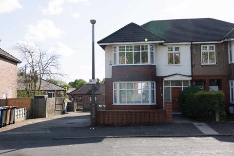 26 Moorside Road, Salford, M7 3PJ