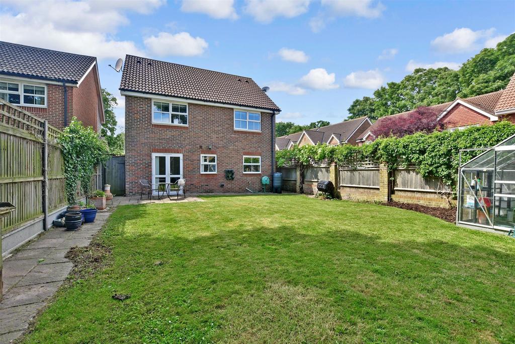 Selwyn Drive, Broadstairs, Kent 4 bed detached house £550,000
