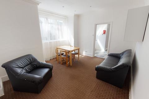 1 bedroom in a house share to rent, Goring Road