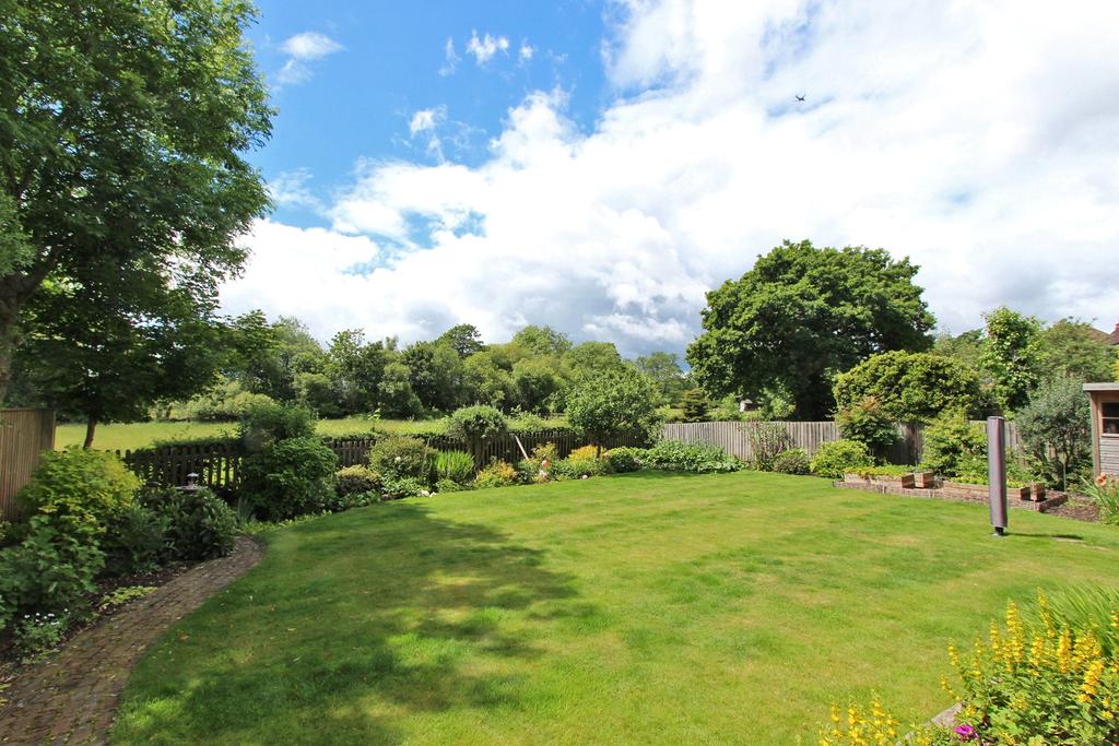 Balmer Lawn Road, Brockenhurst, Hampshire, SO42 4 bed detached house