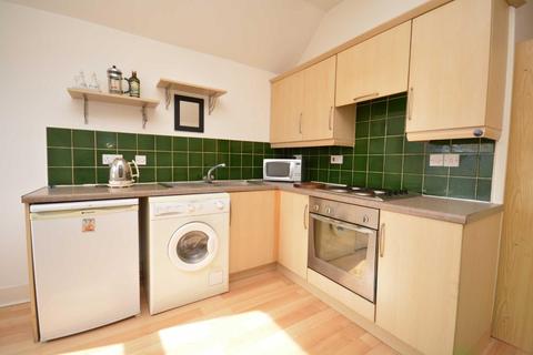 Flat 6, 20 - 21 Roxburgh Road, Westgate-on-sea, CT8 8RX