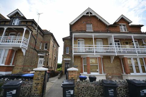 Flat 6, 20 - 21 Roxburgh Road, Westgate-on-sea, CT8 8RX