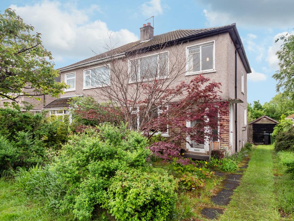 Glenfinnan Drive, Bearsden, East Dunbartonshire, G61 2PB 3 bed semi