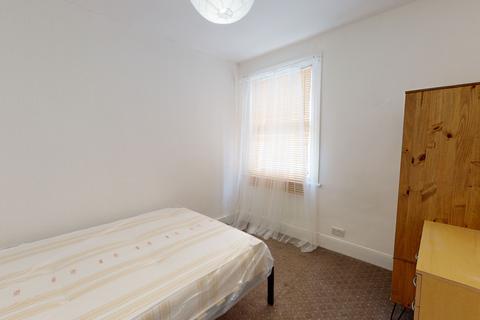 1 bedroom in a house share to rent, Goring Road