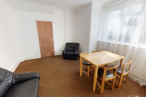 1 bedroom in a house share to rent, Goring Road