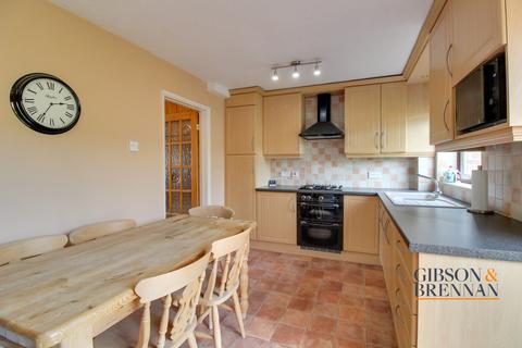 66 Rose Valley Crescent, Stanford-le-hope, SS17 8EF