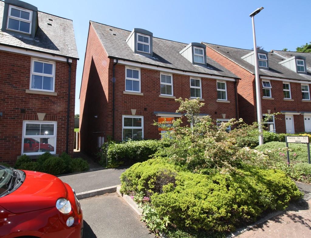 Dunsford Hill, Exeter 3 bed semidetached house £320,000