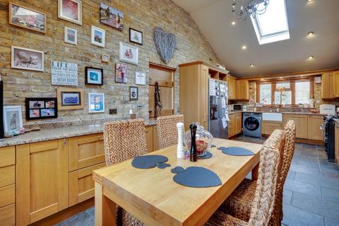 Cairngorm Blind Lane, Billericay, CM12 9SN