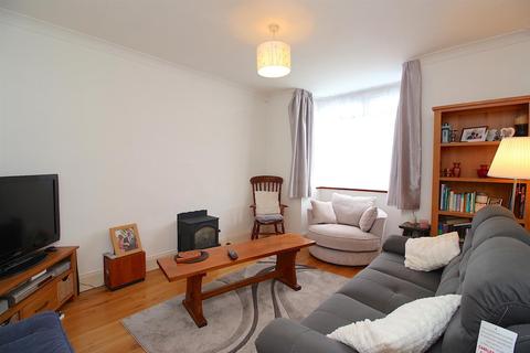 52 Central Avenue, Syston, Leicester, LE7 2EE