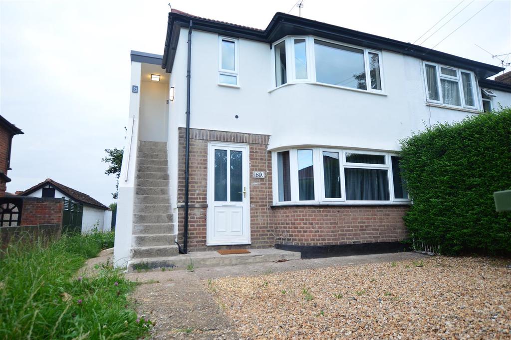 Canterbury Avenue, Slough 1 bed £900 pcm (£208 pw)