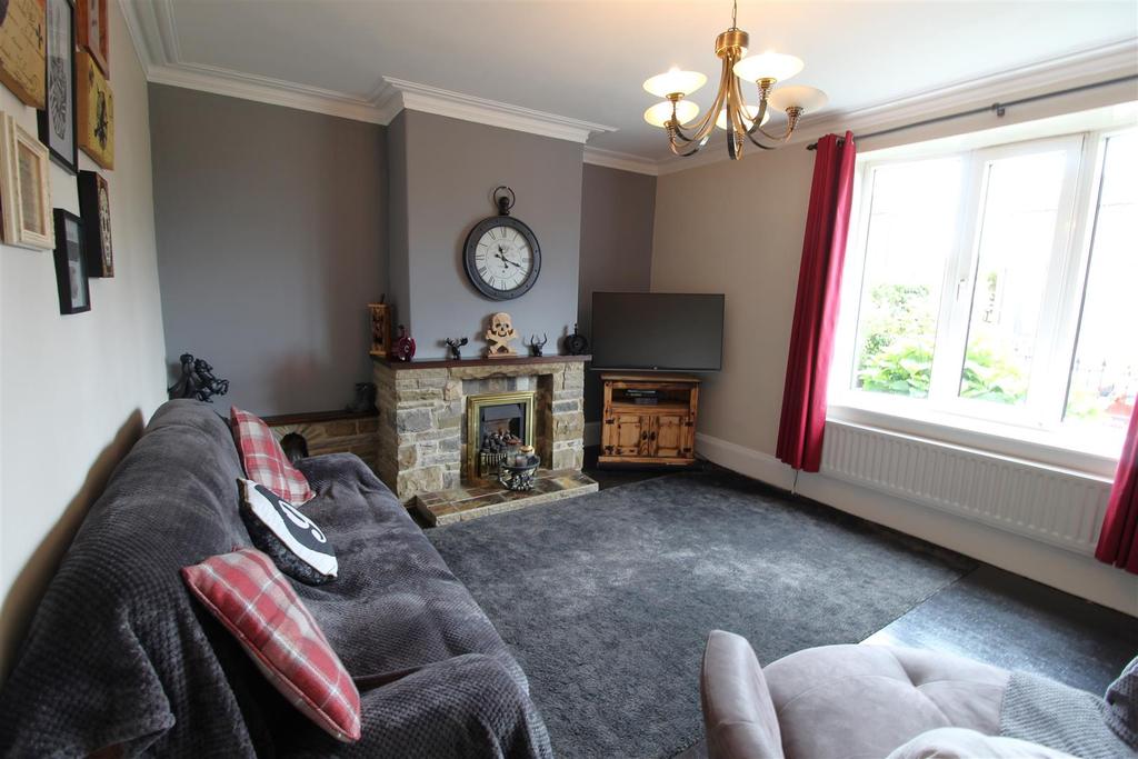 New Road, Middlestown, Wakefield, WF4 4PA 4 bed semidetached house for