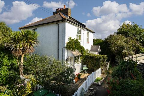 9 Albert Road, Epsom, KT17 4EQ