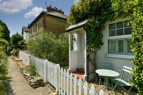 9 Albert Road, Epsom, KT17 4EQ