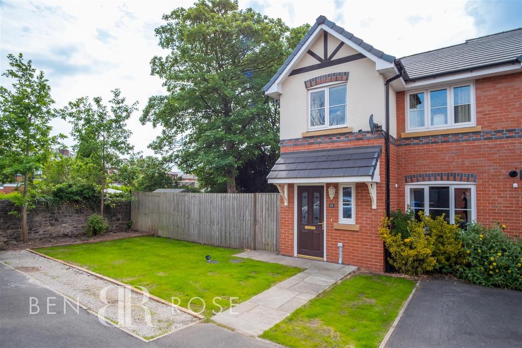 Twickenham Place, Chorley 3 bed end of terrace house £195,000