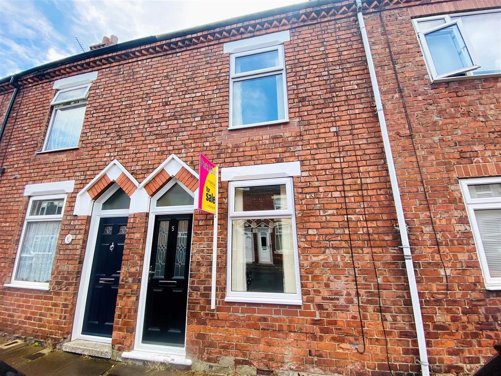 Henry Street, Goole 3 bed terraced house £90,000