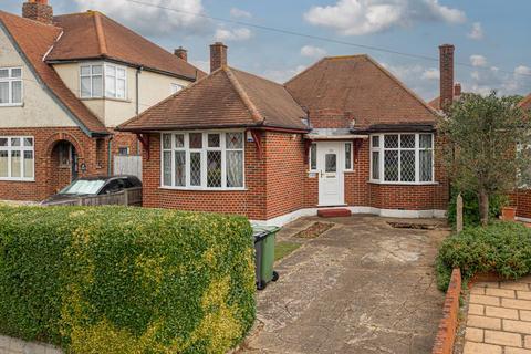 100 Meadow Walk, Epsom, KT19 0BA