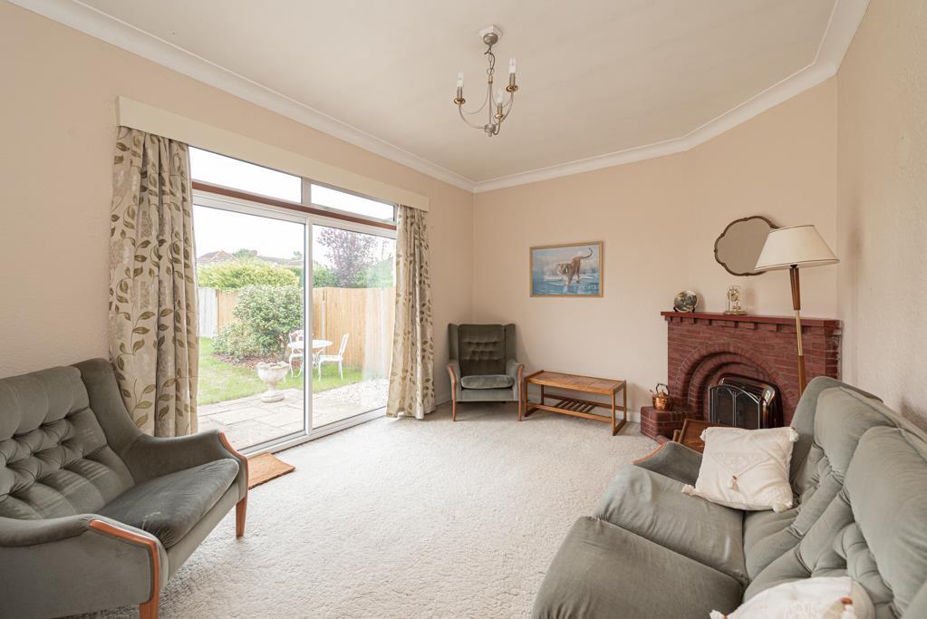 Meadow Walk, Ewell 2 bed detached bungalow £560,000
