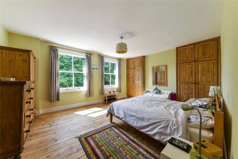 79 Gore Road, London, E9 7HN