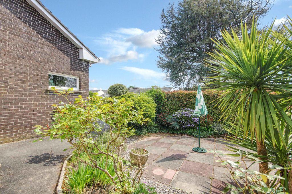 Garden at Side