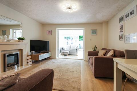 2 bedroom terraced house for sale, Solihull, Solihull B93