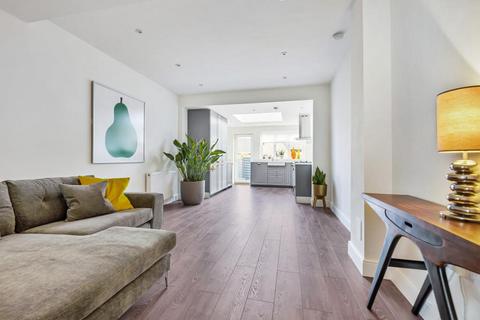 3 bedroom apartment to rent, West End Lane,  Barnet,  EN5