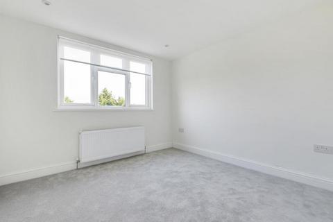 3 bedroom apartment to rent, West End Lane,  Barnet,  EN5