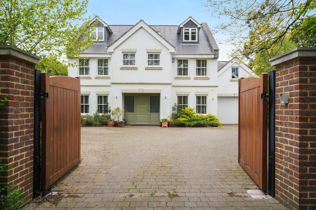 St. Leonards Road, Thames Ditton... 6 bed detached house £2,950,000