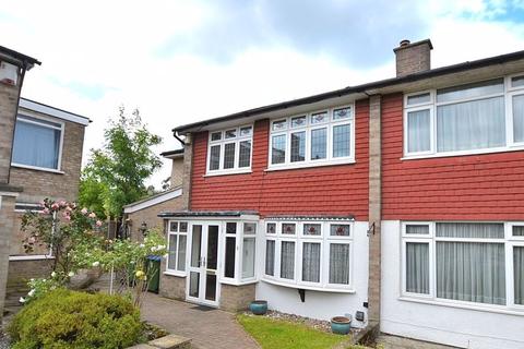 5 Downleys Close, London, SE9 3NA