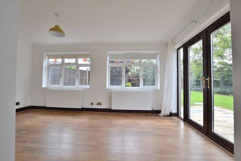 5 Downleys Close, London, SE9 3NA