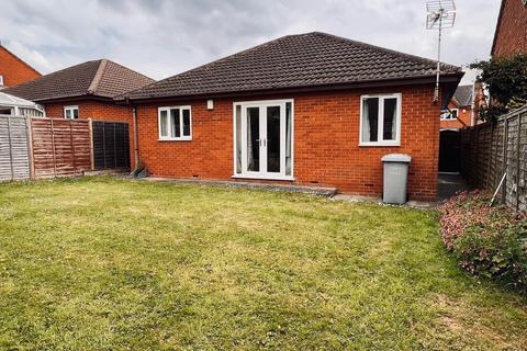 2 bedroom detached bungalow for sale - Doulton Close, Desborough, Kettering