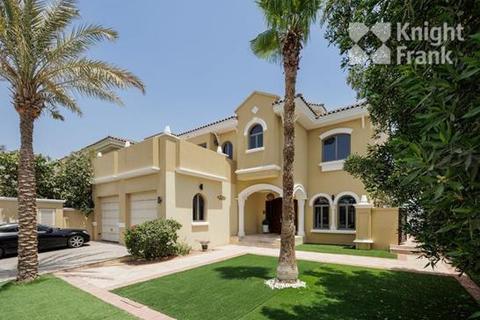4 bedroom villa, Frond B, Garden Villas, Palm Jumeirah, Dubai, United Arab Emirates