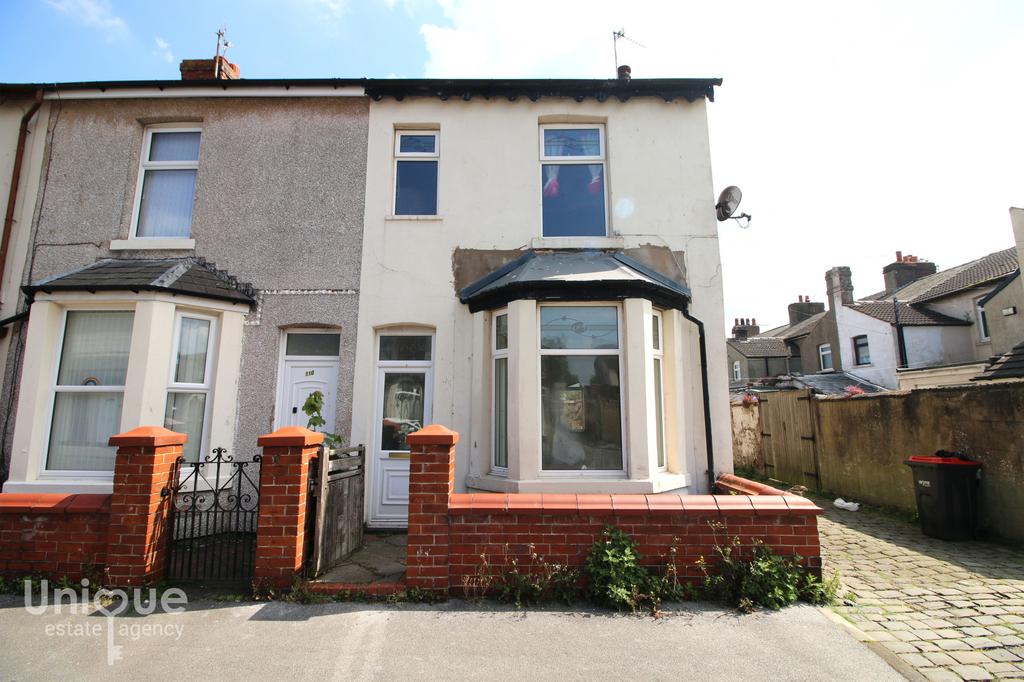 Kemp Street, Fleetwood, FY7 3 bed end of terrace house £85,000