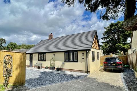 4 bedroom detached house for sale - Pinewood Road, Ringwood, BH24 2PA
