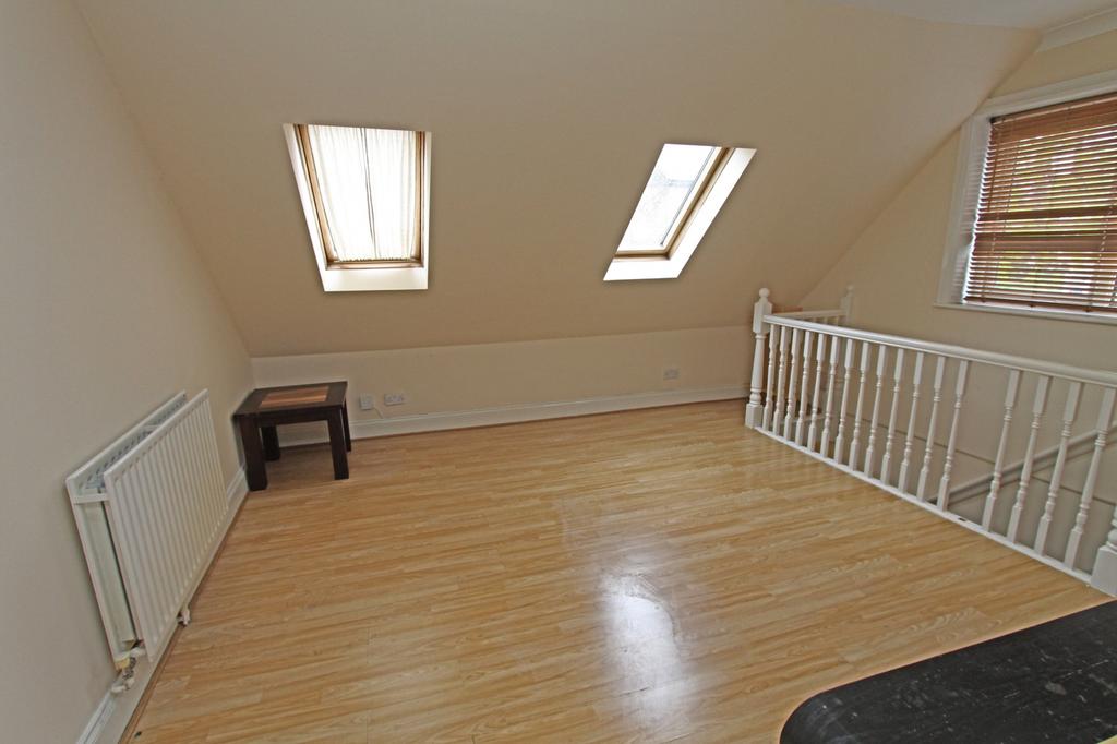 1 Bedroom Flat in Colliers Wood To Rent