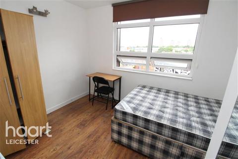 4 bedroom flat to rent - Southampton Street