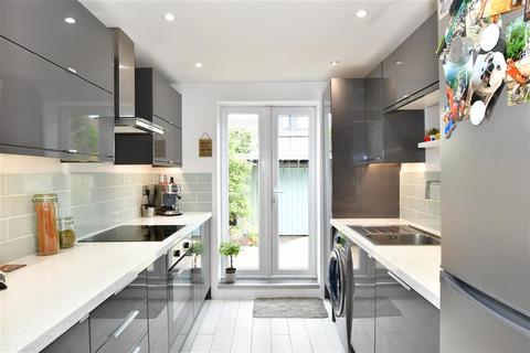 30 Coombe Road, Gravesend, DA12 5PB