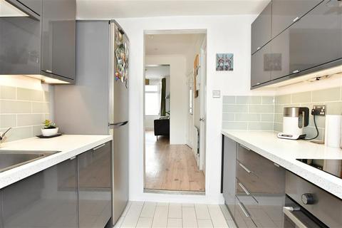30 Coombe Road, Gravesend, DA12 5PB