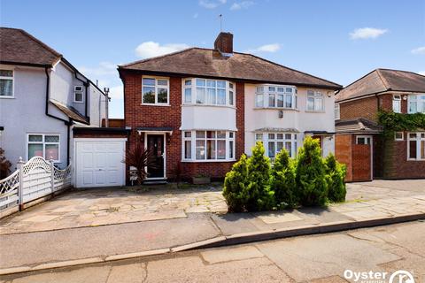 13 Buckingham Gardens, Edgware, HA8 6NB