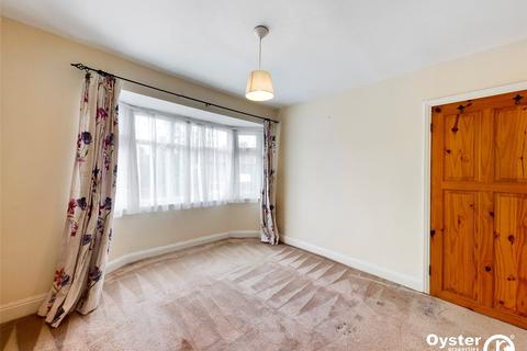 13 Buckingham Gardens, Edgware, HA8 6NB