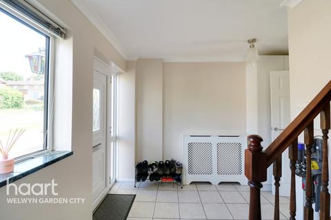80 Bradshaws, Hatfield, AL10 9QP