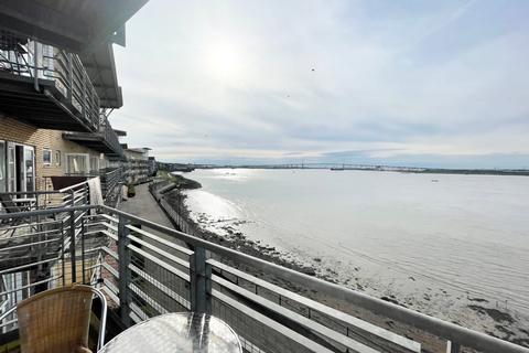 2 bedroom apartment to rent, Carmichael Avenue, Greenhithe DA9