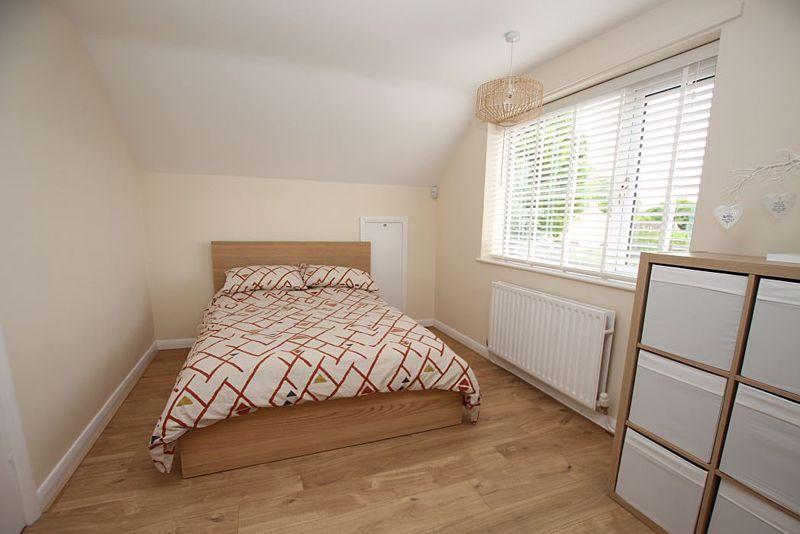 Bed 2 photo 1